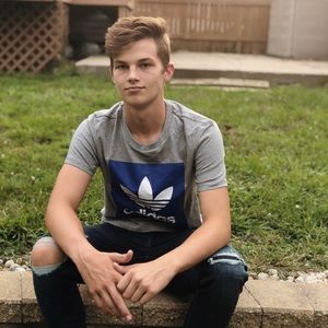 Meet your Posher, Evan